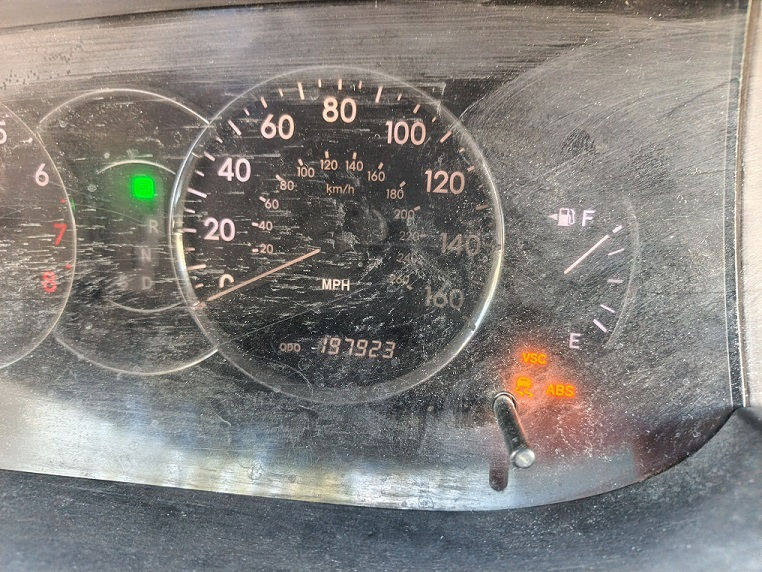 السلام عليكم ... افالون 2006 ليمتد وارد امريكي سعر مناسب جدا الصور كما هي دون تلميع للسيارة يعني تصويرها على حالها ... بترابها ...  اكتب سعر او تم يوصلك السعر على الخاص او اتصل واتساب ***********
