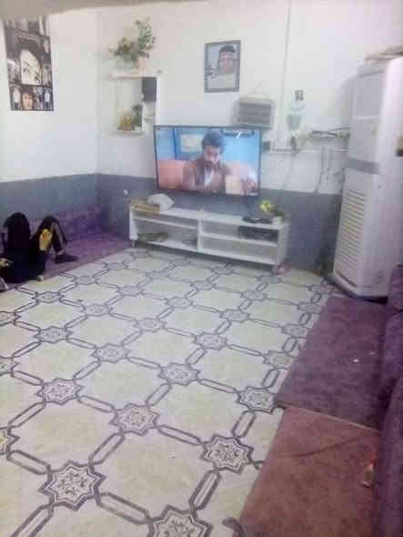 سلام عليكم بيت طابو ملك مساحه ١٥٠متر طابقين يتكون من غرفتين جوة وصاله وستقبال مطبخ وصحيات معه ٣غرف وفك وصحيات خارجيه وطارمه جوة كةنكريت فوك عكادة عنوان حيانيه شارع التاميم قرب مستوصف التاميم بيت نظيف سعر البيت ١١٠بي مجال قليل ***********
