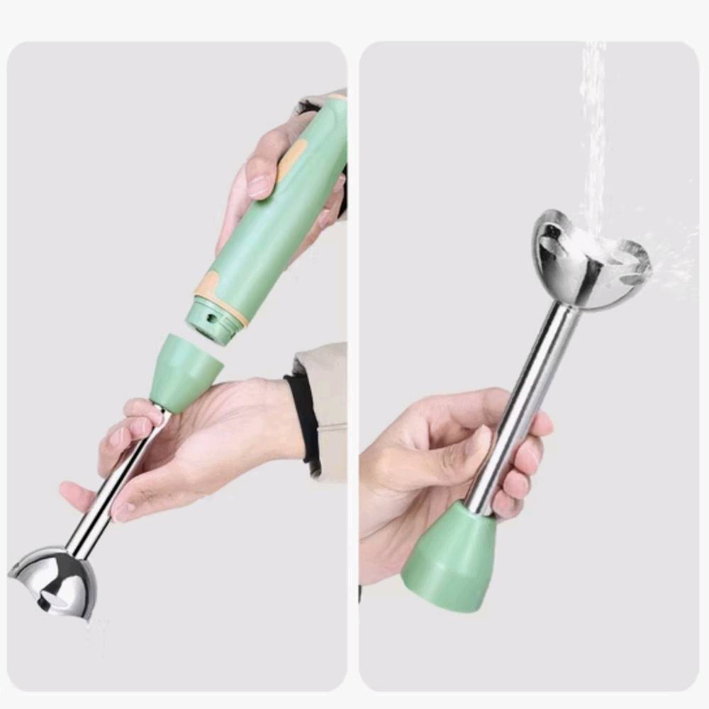 خلاط سيلفرز كرڤيست (Silvers Crvist) اليدوي موديل Z-1629 هو أداة مطبخ متعددة الاستخدامات وفعالة.

محرك هادئ وعالي السرعة: يوفر أداءً قوياً لإنجاز مهام الخلط والهرس بسرعة ودون إزعاج.

سهولة الاستخدام والتنظيف: يتميز بتصميم مريح يضمن قبضة ثابتة، كما أن الأجزاء القابلة للفك تجعل تنظيفه سهلاً وسريعاً.

شفرات متينة: يحتوي على شفرات من الفولاذ المقاوم للصدأ (ستانلس ستيل) حادة ومتينة، مصممة لهرس الفواكه والخضروات واللحوم.

مثالي لمختلف الأطعمة: مناسب لتحضير مجموعة متنوعة من الأطعمة والمشروبات، بما في ذلك العصائر، الشوربات، وأطعمة الأطفال المهروسة.