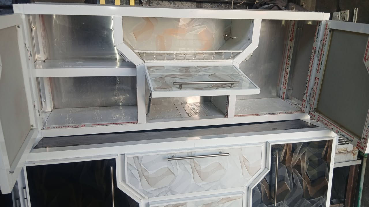 السلام عليكم كاونتر مستعمل نضيف تركي للبيع لمكان بغداد مدينة الصدر واكو توصيل ***********
