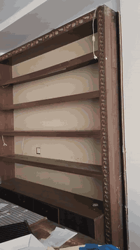 ارفوف ديكور كامل للبيع ١٢ متر نضيف مع اناره داخليه للاستفسار 078291644...