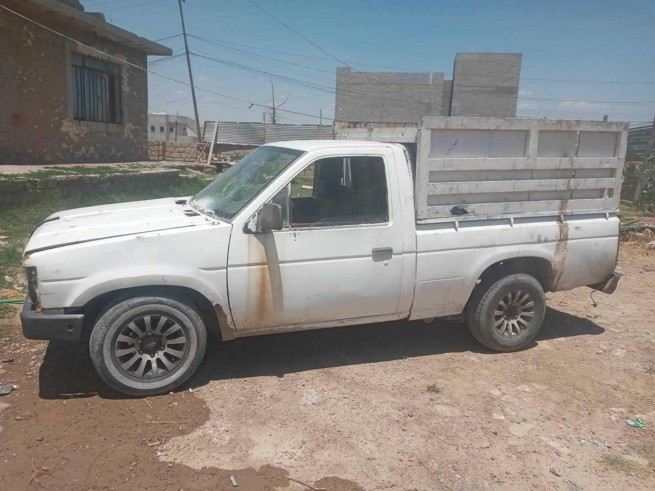 بيكم نيسان  البيع شرط المحرك او الكير او البقي كدام العين  السنويه ضايعه  عندي استنساخ سنويه  السعر ١٤  وتساب ***********
