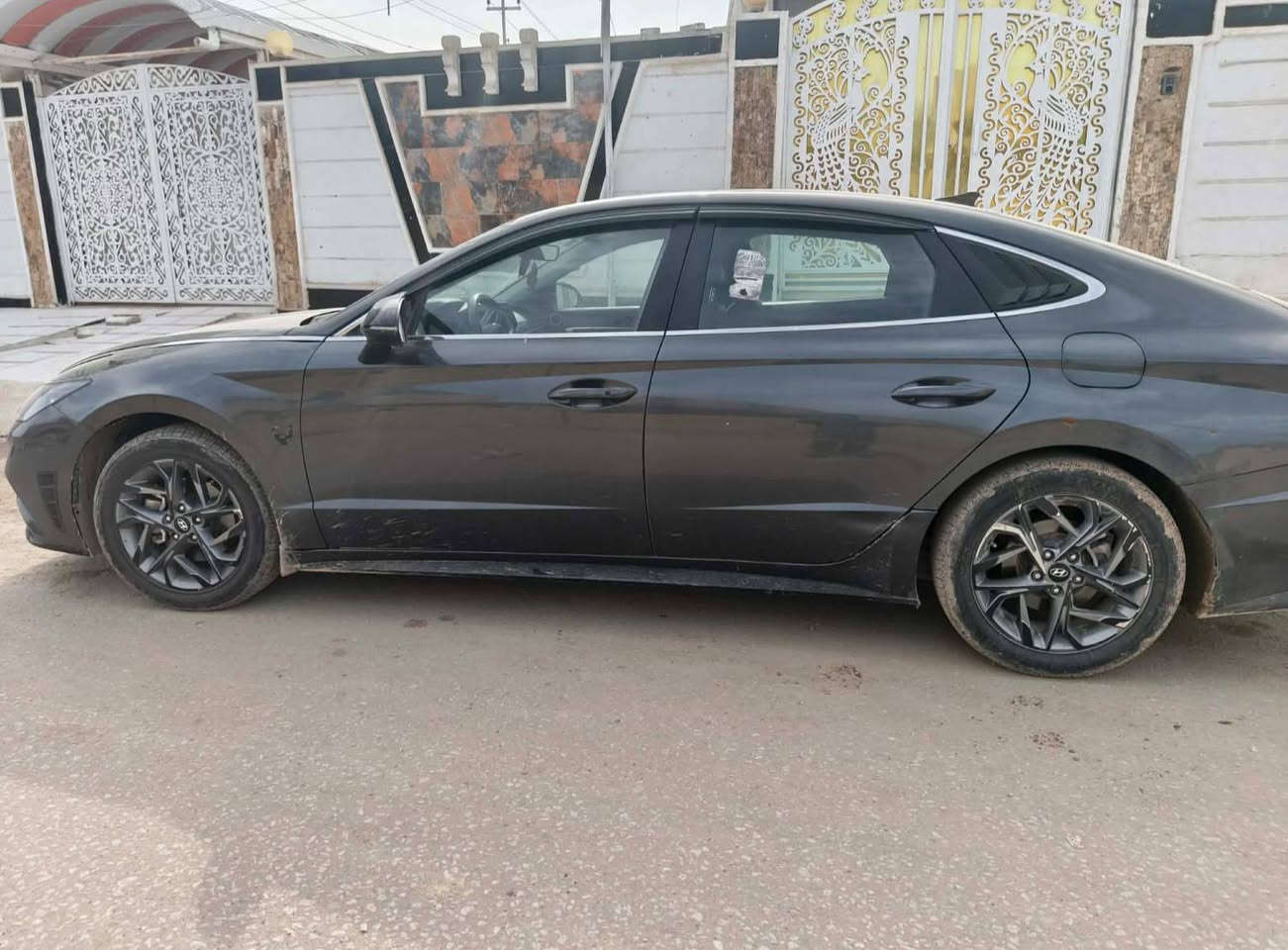 سوناتا مديل 2023 رقم بغداد دولي 
وارد امريكي فول مواصفات ماعده فتحه
بيه صبغ جاملغ وباب العبري بدون دواخل 
وبيه شخوط بلقماره بلتحميل بالدخول للعراق
ماشيه 50،،،محرك 2500 .سياره مابيه نقص برغي
السعر 158ورقه واستفسار اكثر الاتصال على الرقم 
***********
