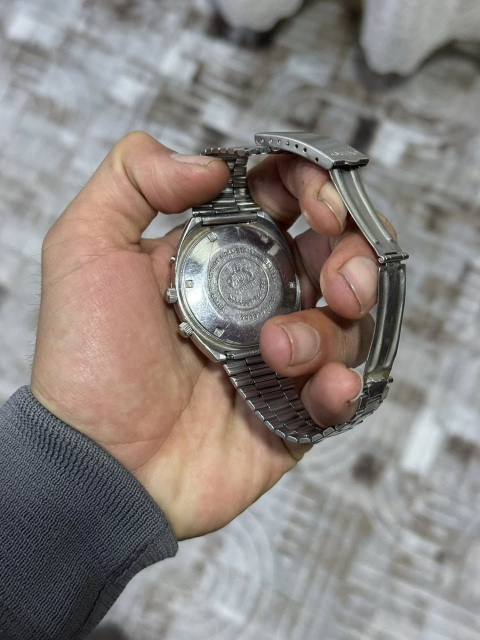 ساعة اورينت دولي
انتاج قديم
نافذة عرض الشهرية و اليومي 
قطر 44
نظافة عالية جدا 
شغل مضبوط 
سير  اصلي
السعر خاص 
يوجد توصيل جميع المحافظات 
***********
