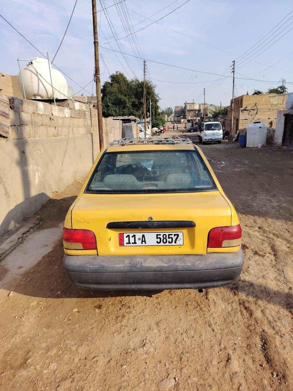 سلام عليكم سايبه البيع موديل 15 سياره بيه تبخير وباب  السياره بسمي مكاني النهروان رايده 25 ورقه وبيه مجال ***********
