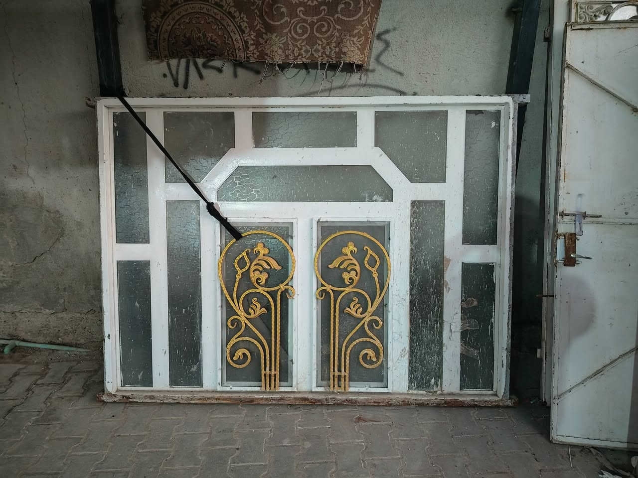 السلام عليكم 
شبابيك مترين في مترين السعر ٨٠
والثاني مترين في متر ونص السعر ٧٠
مكاني الرميثه ***********
