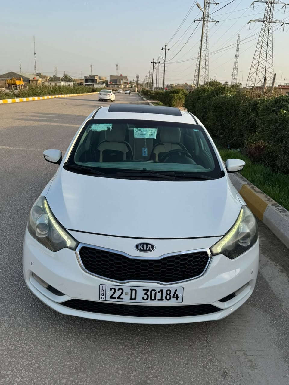 كيا سيراتو 2013 خليجي 
فول مواصفات البصمه 1/1
مكفوله من الصبغ والتبديل كفالة عامة ما عدى بارد باب السائق وبيها شخط بسيط وكارت بداير لخلفي 
مواصفات 
بصمه تشغيل
دخول ذكي
شفتات بالسترن 
فتحه سقف 
قطعتين تبريد 
داخل رصاصي 
تبريد قطعتين بيانو 
لد امامي لد خلفي 
رادار امامي 
حساس امامي خلفي 
ثلاجه بلجكمجه 
محرك 1600 دوش المرغوب 
خمسة ويل كب حجم 17 
وبيه بعد مواصفات اهواي السياره جاهزه باسمي شرط التحويل او الوكاله
هزه ورقم جديد
☎️☎️☎️☎️
رقم صاحب السيارة.                   ‭0786 338 8222‬ /***********لاسيا بس واتساب السعر 123 وبيها مجال بسيط مكانها بابل الطليعه
