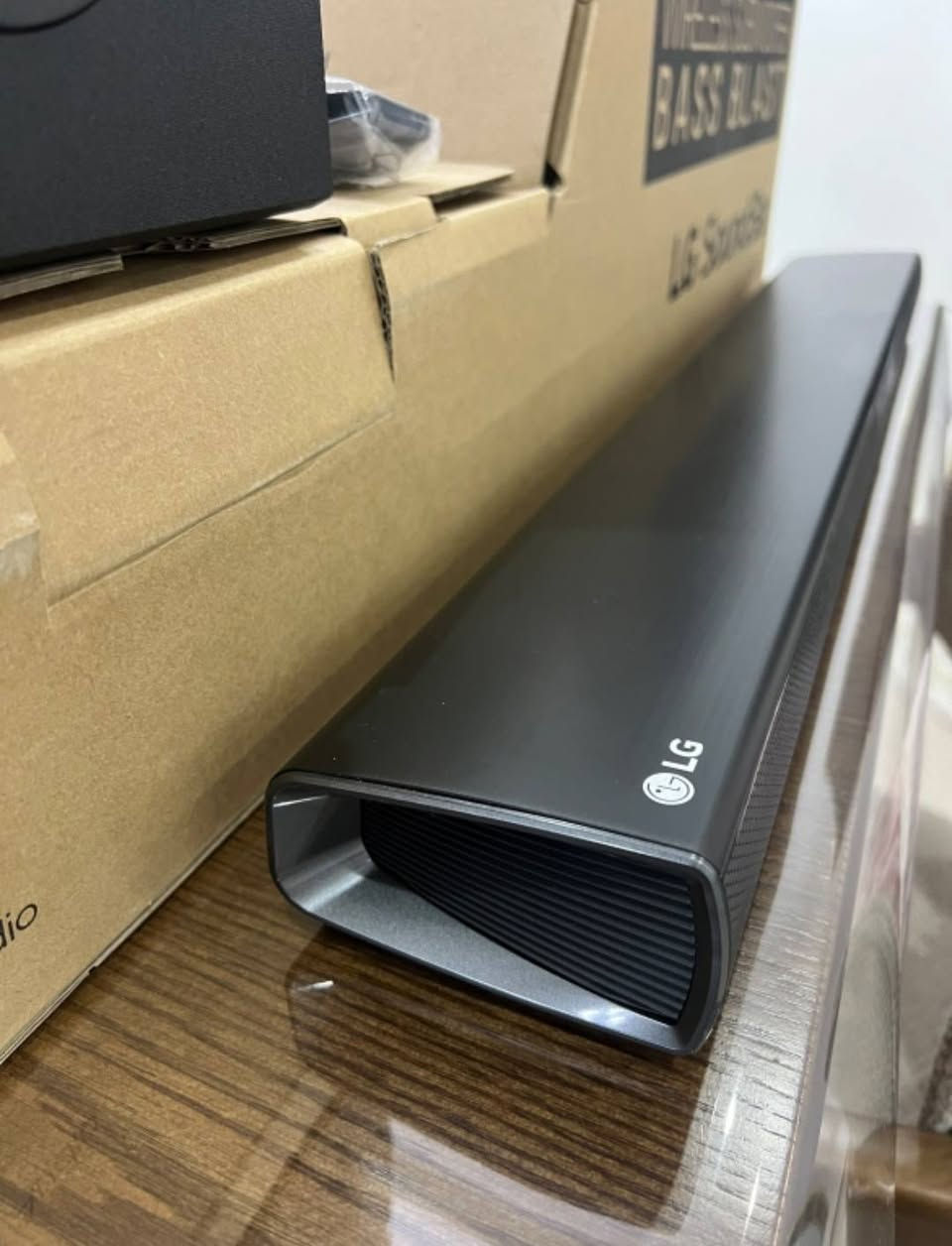 السَّلَاْمُ‌ ‌عَلَیْکُم‌  ئەم ساوندباڕە لۆک بەکارنەهاتوو بۆفرۆشتن مارکەی LG بەسعرێکی گونجان سلێمانی بۆزانیاری زیاتر پەیوەندی بکەن بەم ژمارە تەلەفۆنە
‏‪0770 898 0005‬‏
