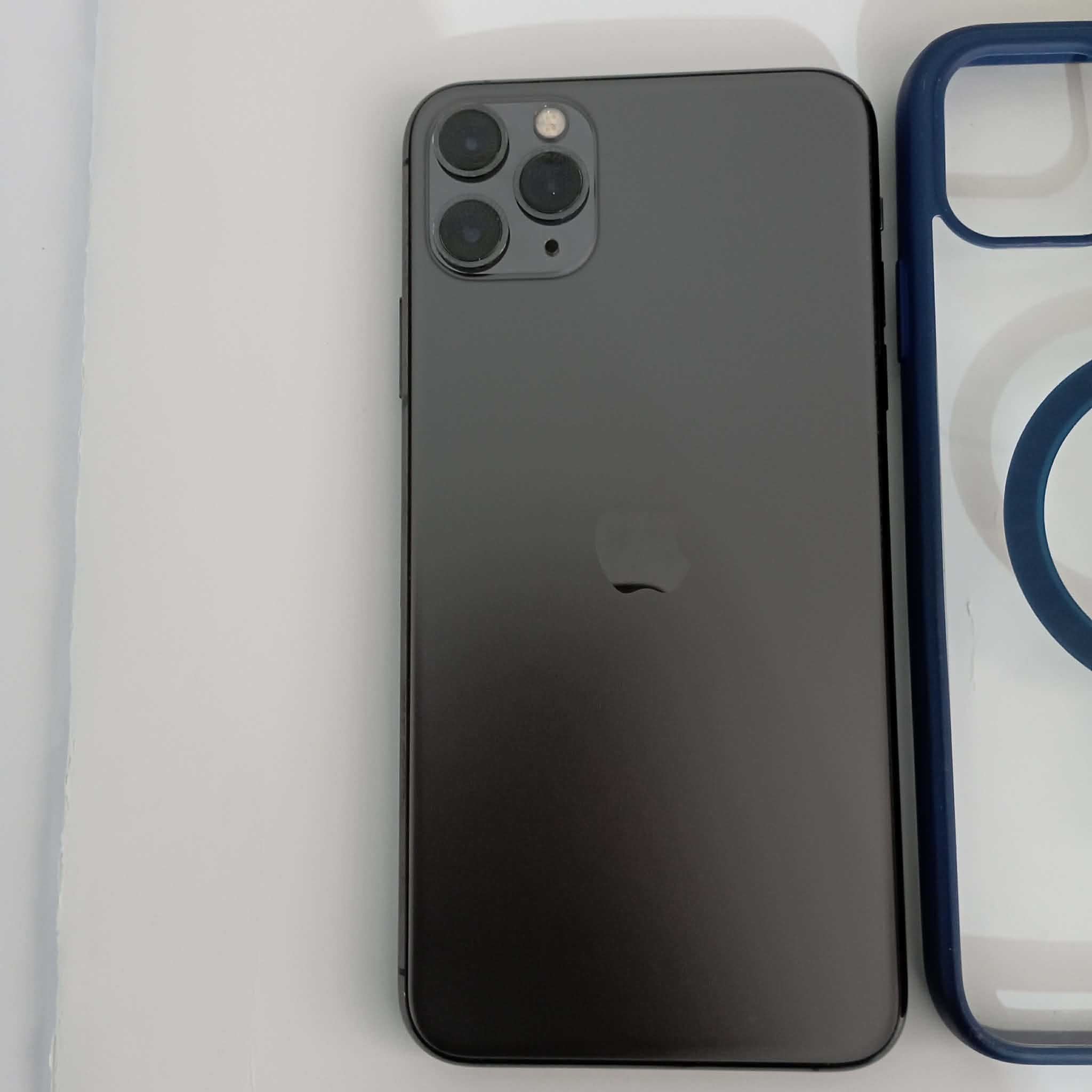 سلام عليكم آيفون ١١ برو ماكس للبيع ذاكره ٢٥٦ بطاريه ١٠٠مبدله اصليه ماتصرف كامره نضيفهالسعر٢٨٠ وبي مجال مكاني حله -ابو غرق  الفيس إيدي شغال
*********** الرقم
