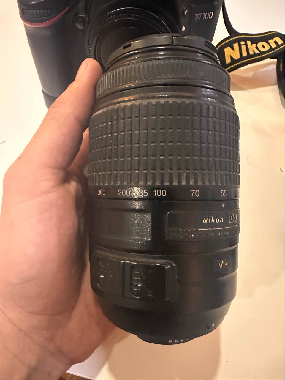 نيكون ٧١٠٠ كامل ماحقاتها ٤٠٠ وبيها مجال بغداد, العراق


**إذا كنت صاحب هذا الإعلان وتريد حذفه لأي سبب، رجاءا أرسل رسالة إلى الدعم الفني**