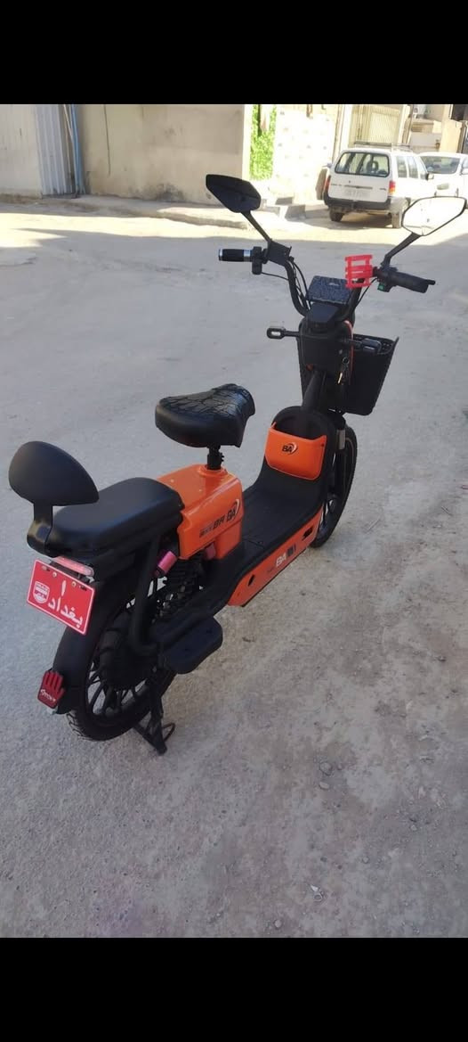 السلام عليكم
دراجه شحن حجم 20
بصمه 2
سويج 2
شاحنه اصليه 
تايرات جدد 2
دراجه كامله كل نقص مابيه استخدام قليل 
بغداد الامين قرب جامع المحسن 
السعر 275وبيه مجال 
***********
