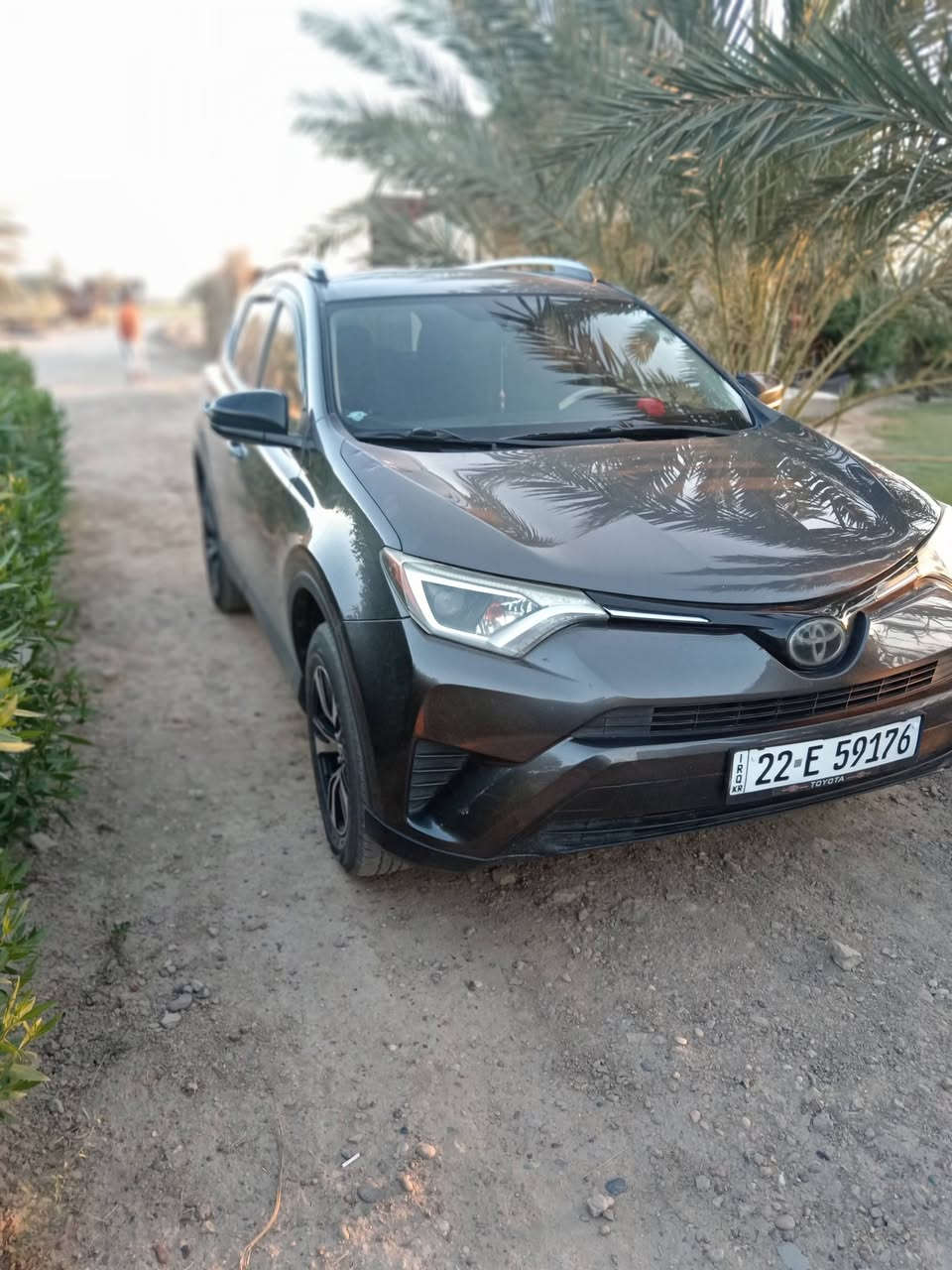 راف فور وارد2018محرك 2500حادثها باب خلف السايق ونفسه مصبوغ بدون دواخل ماشيه 100رقم اربيل باسمي سنويه وهزه جديده السعر 180 مجال هاتف*********** غيرمتواجد عل الفيس سياره جاهزة من كل شي تخم تاير جديد .
