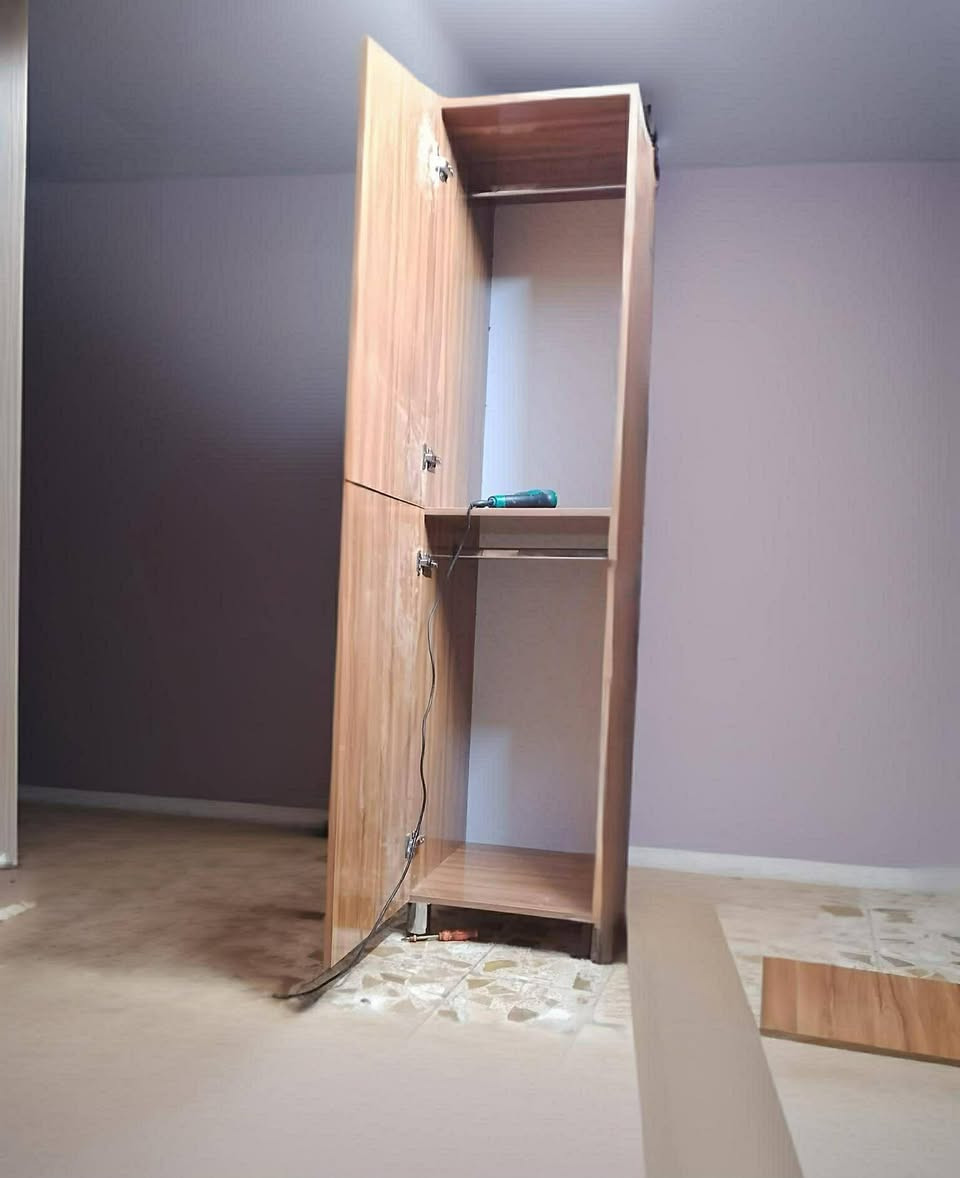 كناتير متعددة الاستخدام تستخدم للادوات والملابس مقاومة للرطوبة ويمكن استخدامها في المطبخ والصالة وغرف النوم 
خشب mdf 
الالوان والقياسات حسب الطلب ويكون مشدود وكامل .
للتواصل والاستفسار واتساب الصفحة


**إذا كنت صاحب هذا الإعلان وتريد حذفه لأي سبب، رجاءا أرسل رسالة إلى الدعم الفني**