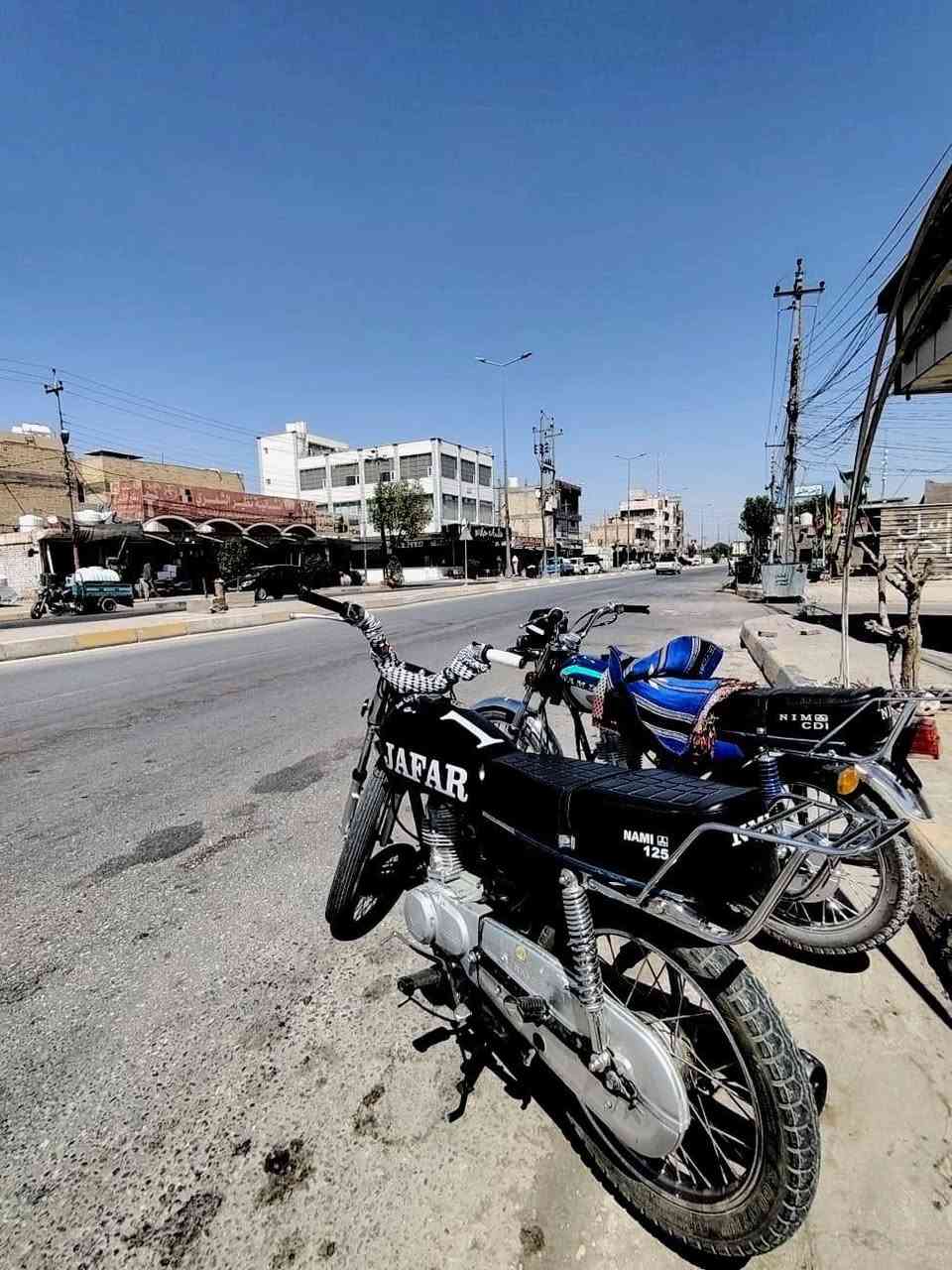 اصولي اصولي 
نامه شلامجه 
بيعه مال مستعجل 
مال بيت ونظيفة ومابيها اي نقص/تحويل بنفس الحضه 
حك جنايه فقطططط/ سبب البيع محتاج فلوس /
مكاني كربلاء ***********

