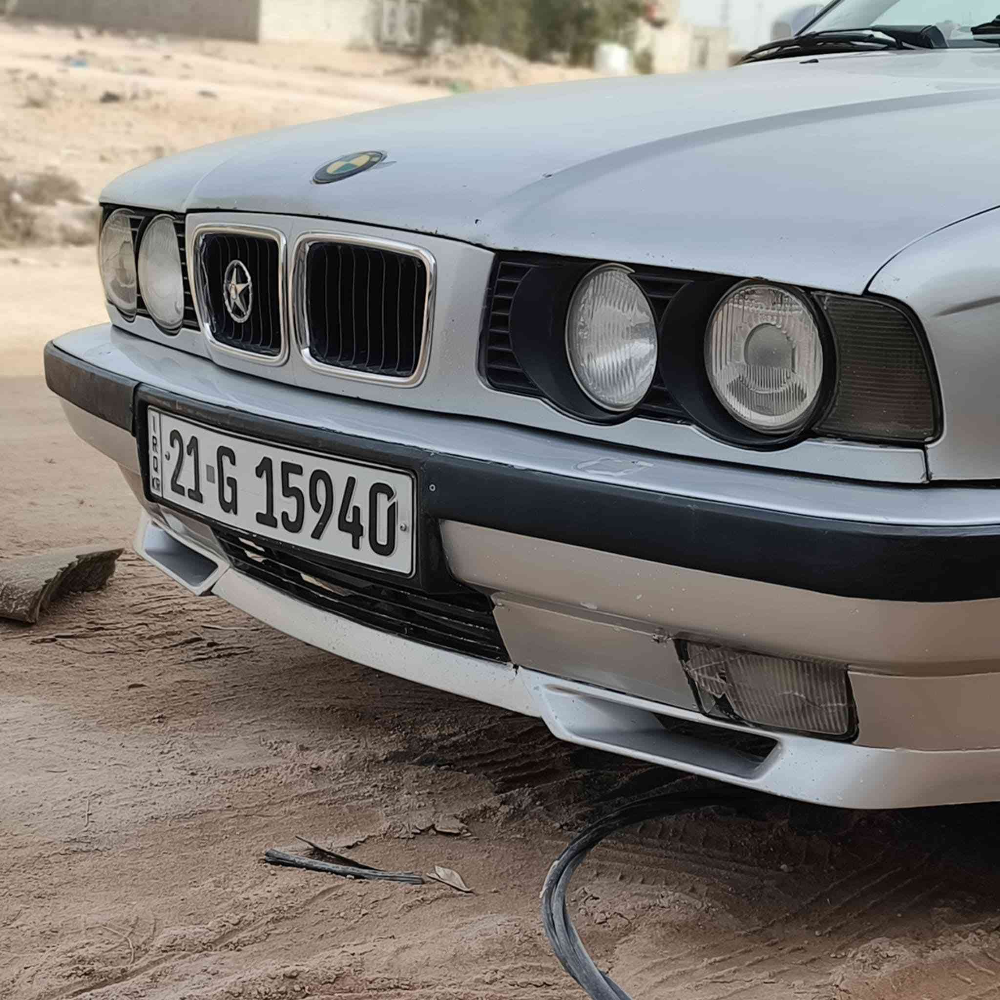 سلام عليكم BMW 525i 1990
كفالة عامة عدا صبغ عام جمالية بدون ضربة
6 سلندر 
حدادية 100/60
تخم تاير 
محرك كير اوتو شرط كفالة 
كهربائيات كاملة 
دواخل جلد بلادية 
 بردات سلايت
ترايك 200 
سعر 59 وبيها مجال حگ جيتك مكان نجف نقص سنتر لوك فقط،


**إذا كنت صاحب هذا الإعلان وتريد حذفه لأي سبب، رجاءا أرسل رسالة إلى الدعم الفني**