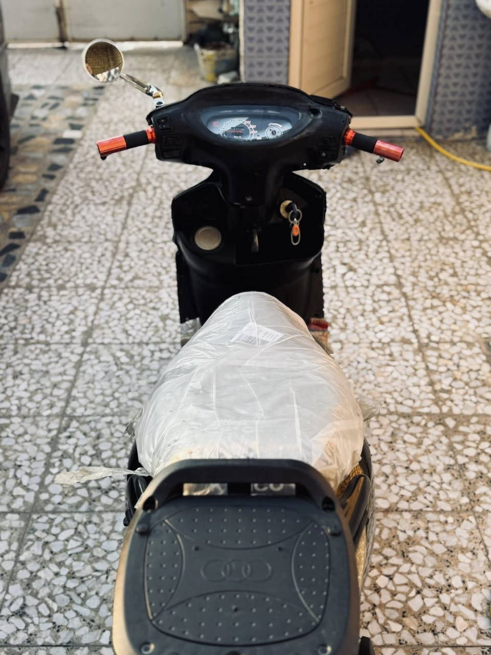 السلام عليكم كامكو V2
موديل ٢٠١٢ نضافه ١٠٠/١٠٠ وبل واقع بعد احله 
مكفوله من كلشي نهضه ومشي كلش حلو 
قلعه سكر 
سعر ٨٠٠ وبيه مجال 
***********
