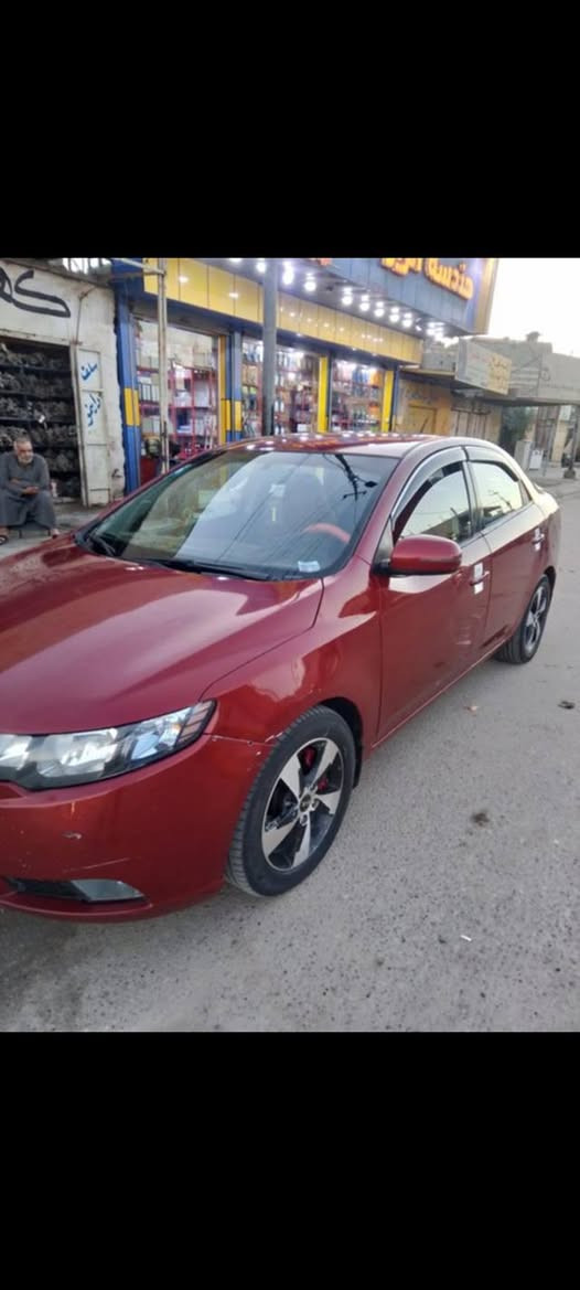 كيافورتي امريكي مديل11مكينه 2000ضربته جاملغ سايق وبيه صبغ بالهلالات الخلفيه سياره جاهزه من كلشي سعره ب88بيع ومراوس باقل مكاني ناصريه سوك الشيوخ رقم بغدادنكليزي تحويل شراي يتصل ***********
