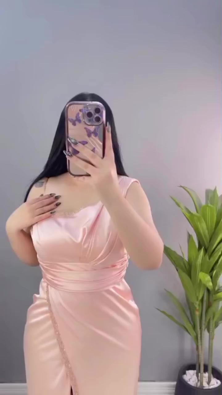 نوع القماش: خامة كوالتي درجة أول .
القياسات المتوفرة: 38 | 40 | 42.
المناسبة: فستان سهرة / حفلات.
(40)


**إذا كنت صاحب هذا الإعلان وتريد حذفه لأي سبب، رجاءا أرسل رسالة إلى الدعم الفني**