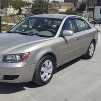 سوناتا 2008 امريكي داخلة كلين وهنا يمي صار بيها قطعتين رش فقط 6 سلندر ...