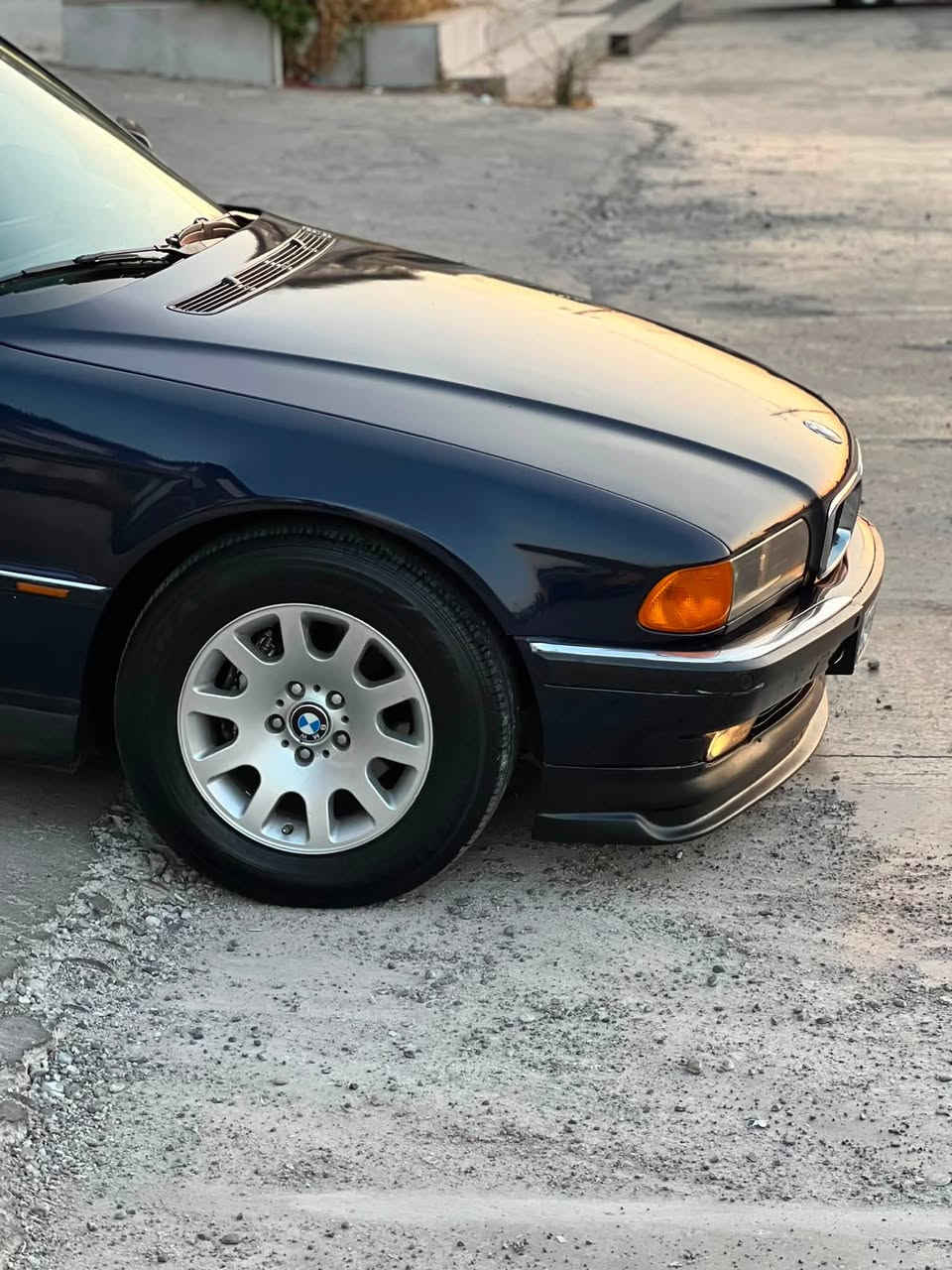 للبيع
اقرا التفاصيل  
BMW -E38
V8-730i اصل 

1995 باقيه على البلاد بدون تحديث 

السياره شرط بدون اي ضربه وبدون خياس 

صبغ عام جمالية صبغ درجة اولى ميتاليك 
صفحات السياره موس ونضرتها شرط احلا من الصور 

فول مواصفات 

1-سلايت جام 3 طكات شغال
2-حساس جام تخلي ايدك ميصعد الاربع جامات اوتو 
3- مرايات شفط شغالات بلاد
4- عاكس لايت مرايات +تحكم كهرباء
5- صندوك شفط شغال 
6- لايتات ايروداينمك يصعد وينزل بفتح السويج + الناصي زينون بلادي 
7- حساسات امامي +خلفي 
8- ابواب جلد كارتير
9- دبل ايرباك 
10- دبل جكمجه 
11- كمبيوتر شغال 
12-كشنات جلد بلادي مو تغليف 
13- دبل كشن تحكم كهرباء شغال+ تكوات كهرباء +السايق خزن
+ هيترات شغاله 
14- صاج ملكي 
15- داخل جلد لونين 
16- سقف اسود 
17- اناره ليزرات شغاله بالسقف تشتغل بالليل 
18- اناره باليدات شغاله 
19- تبريد دبل مناخ منفصل + قطعتين امامي خلفي 
20- مثبت سرعه شغال 
21- نظام ABS
22- تلفون بدالة تشتغل 
23- سيدي چنجر

مسجلها البلادي موجود شاشه 

اسعافات مالتها موجودة

لايتات اصليه وجديده 
بك لايت جديد اصلي 

محرك + كير شرط 

تبريد شرط ثلج

السياره شرط بدون اي جطل  

عليها مروحه كهرباء
يعني حماوه ثابته جوه النص 

صدر امامي 100/100
صدر خلفي 100/100

تايرات جديده

خمسه ويل

تراي السياره شرط انطيك زيرو

نظافة الخارج 100/100 بدون طخات

نظافة الداخل 100/100 لا شك ولا مغلف اي شي

السياره بأسمي

رقم (بغداد) الدولي 
هزه +فحص جديد

شرط التحويل

تتحول بجميع المحافظات 

المكان (موصل) 

السعر (88) وبيها مجال خابر وتدلل 

***********  اسيا
*********** كورك

الاسيا بيه واتساب
