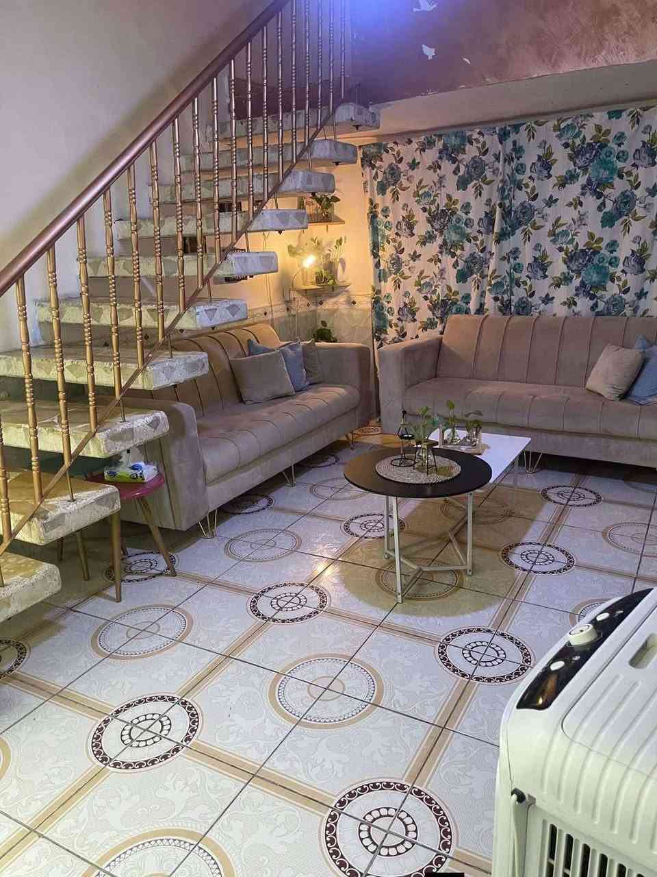 #دار_للبيع_بموقع_مميز
الموقع ﴿أم العصافير مقابيل خدمات(ساحه) قرب حسينه الزهراء ﴾
#طابو صرف 
#حر ما مطلوب 
#مقابيله ساحه 
#مساحه200م
الطابق الاول١﴿صاله و مطبخ جبير و هول و غررفتين و حمامات خارج و داخلي﴾
الطابق الثاني٢﴿ صاله و غرفتين و حمامات ﴾
#السعر﴿١٦٥مع المجال﴾
""""""""""""""""""""""""""""""""""""""""""""""""""""""
{{#مكتب_الشاهد_للعقارات_في_السماوة }}
________________________
#للاستفسار الاتصال📞 او مراسلتنا عبر الواتساب 📲

《 ***********🛜》

 #عنوان المكتب سايدين حي الحكم قرب صيدلية الحكم
#ملاحظة: لعرض عقارك ماعليك سوى مراسلتنا 
عبر بريد 📩الصفحة او عبر الواتساب📲
{{👍#تابع_الصفحة لتصلك عروض مكتبنا 🫰🏛}}•

#الشاهد_بصمة_قيادة_ومنهج_واضح
