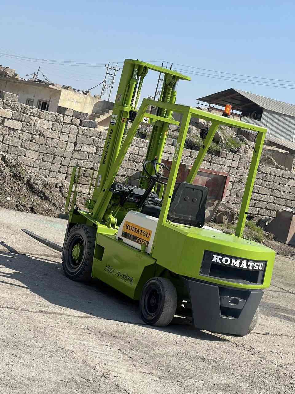 للبيع رافعة شوكية كوماتسو موديل 1991
طنين اونص جوب عالي حركتين 
كير محرك اكسن بشرط 
سعر 40 ورقة 
للاستفسار اتصال ***********📞
