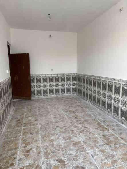 السلام عليكم 
مشتمل للبيع حي الشهداء قرب مدرسة الاعظميه طابق واحد مساحة ١٢٥متر ارضيه كاشي بناء طابوق سعر ٨٠ مليون وبيه مجال للإستفسار ***********او***********
