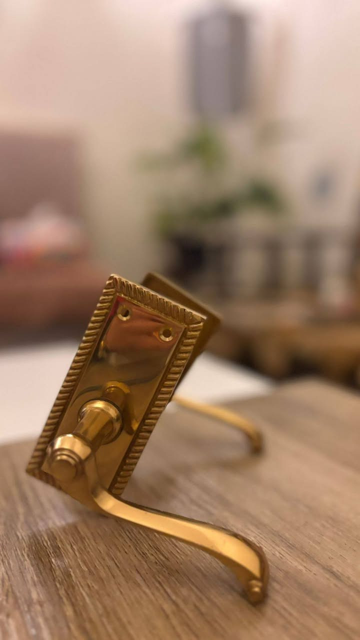 ايدين ابواب نحاس وبرونز السعر 15 دينار منهي للاستفسار رقم 0789156784


**إذا كنت صاحب هذا الإعلان وتريد حذفه لأي سبب، رجاءا أرسل رسالة إلى الدعم الفني**