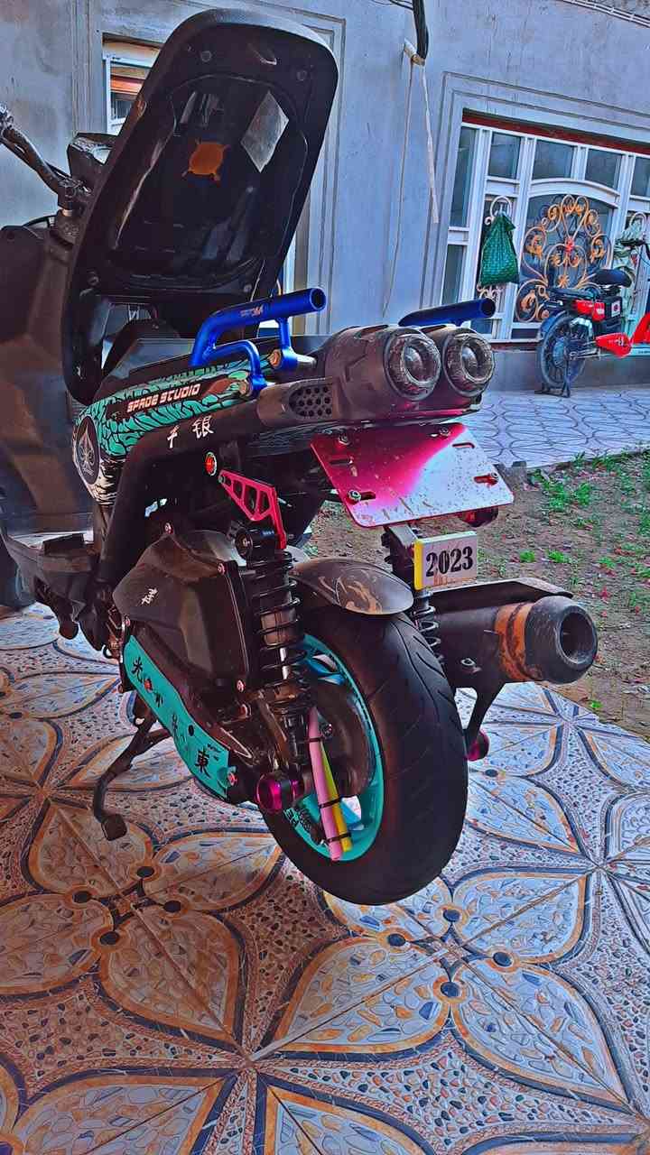 الدراجه للبيع(***********)
