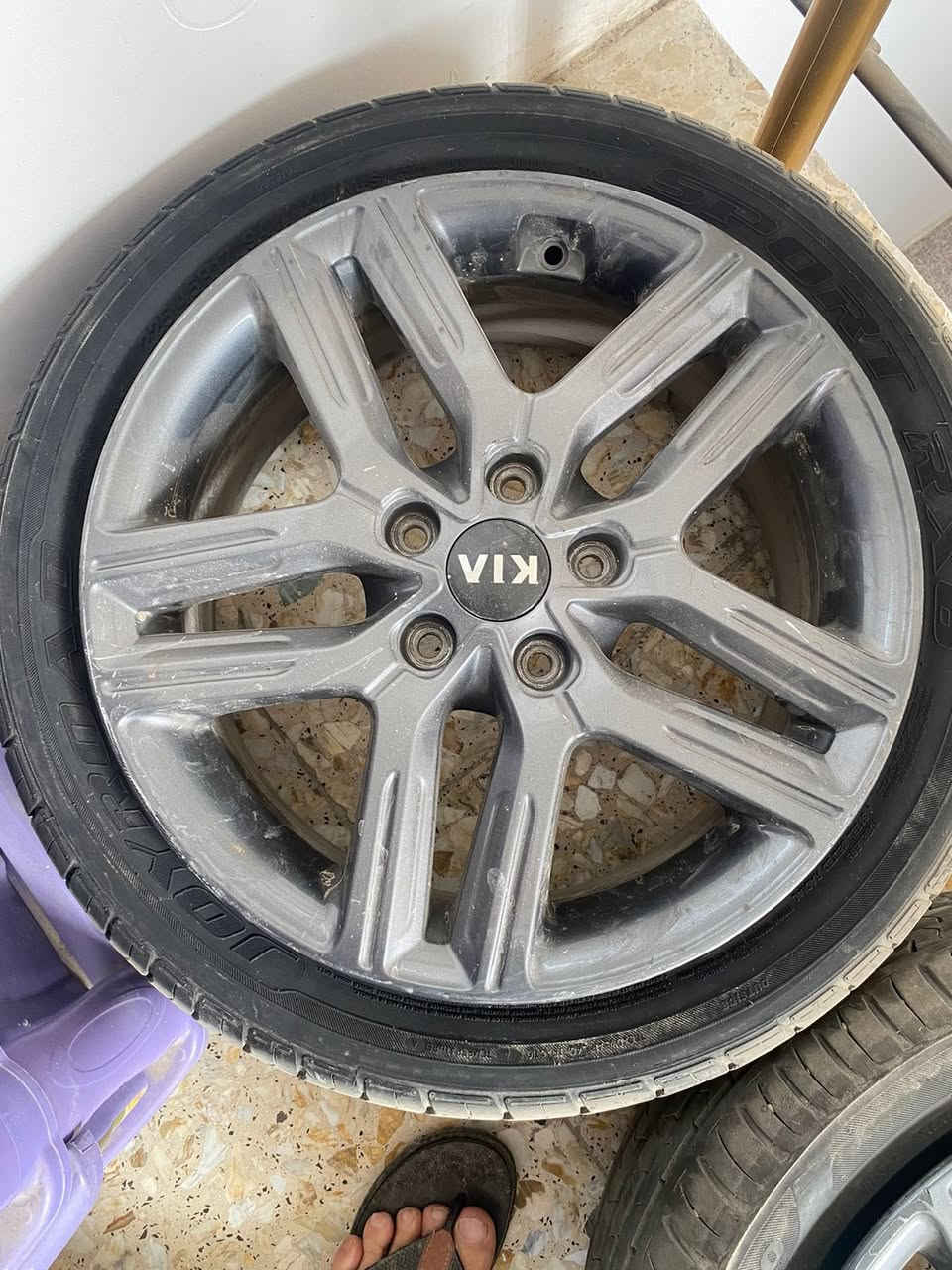 السلام عليكم
تخم ويل مال كيا فورتي جيتي لاين للبيع 
الويل بدون فطر او عواج بس واحد منهن صاير بي شخوط طبعاً مستخدم كلش قليل 
السعر 350 الف 
الموقع بغداد البلديات 
للاستفسار ***********
