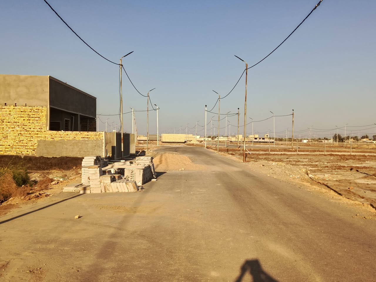 هيكل للبيع م200متر بنيان صافي 155ولباقي حديقه وكراج داخل مجمع الأمير سكني يرهم مراوس بيت  سعر اتصال ع ***********
