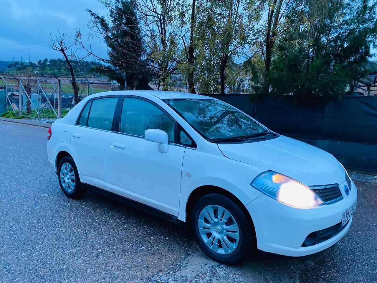 نيسان تيده 2008  ئا لتونى با زارنمونه ى  جوانى  گيرتؤ ماتيك سه ياره يه زؤر جوان و مه زبوته جركه ى تيا نيه گه رميو ساردى به شه رت 4 پينج بارجه ى بؤ يا خه  مالى دؤ سته سه يا ره كه سعرى خوار با زار 77 كه لا پيشودواى كه پسه ناوزه رده ره قه م باريك شا شه ئه ى پاد زم***********)(*********** شمشمل, السليمانية
