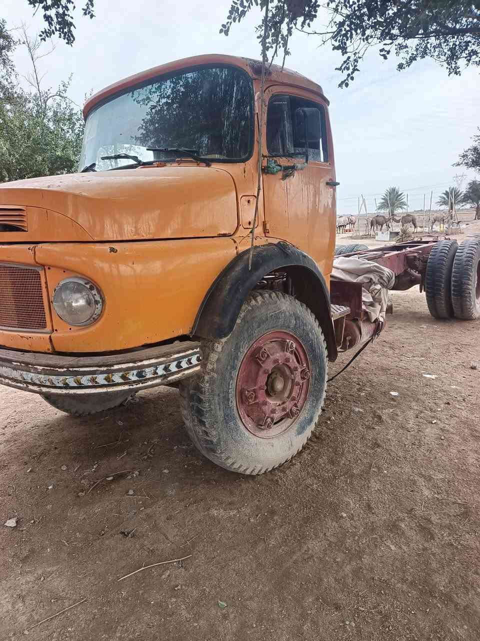 السلام عليكم فخمه للبيع موديل 80 محرك 55 جير 25 سياره مقفوله استفسار رقم ***********
