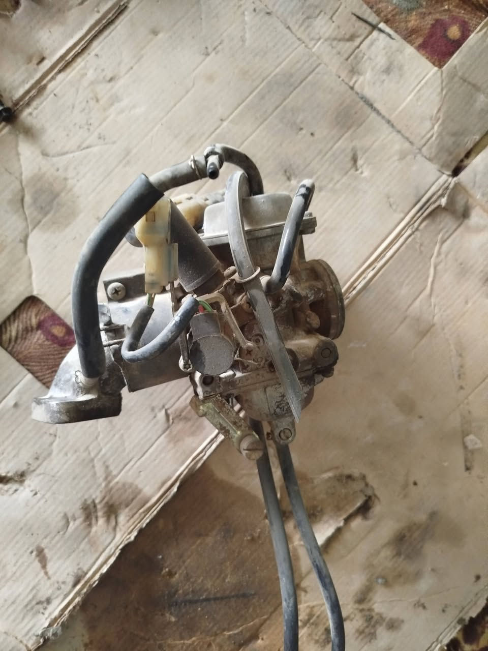 السلام عليكم 
غراض فورزه  سلف وكلج خلفي كامل هو والقايش  وكابريتر مال صفر6 وقبق ملف وملف كامل صفر 6  كله شغال


**إذا كنت صاحب هذا الإعلان وتريد حذفه لأي سبب، رجاءا أرسل رسالة إلى الدعم الفني**