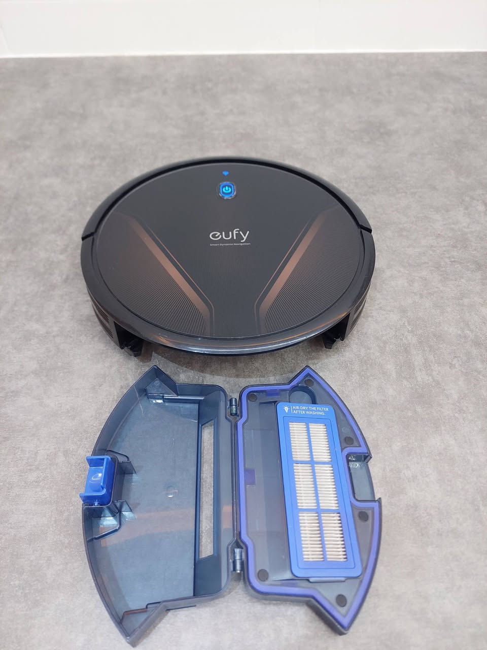 السلام عليكم🔥
 مكنسه روبوت نوع eufy RoboVac G20 
سنه الصنع 2022 
تجي بمواصفات قويه وبقوه شفط 2500pa وتحتوي على فرجه دواره تزيل أصعب الاوساخ وبيه برنامج تكدر تتحكم بيه وبكل مواصفاته ⚠️فقط بيه نقص قاعده الشحن  السعر [ 230 ] الف


**إذا كنت صاحب هذا الإعلان وتريد حذفه لأي سبب، رجاءا أرسل رسالة إلى الدعم الفني**