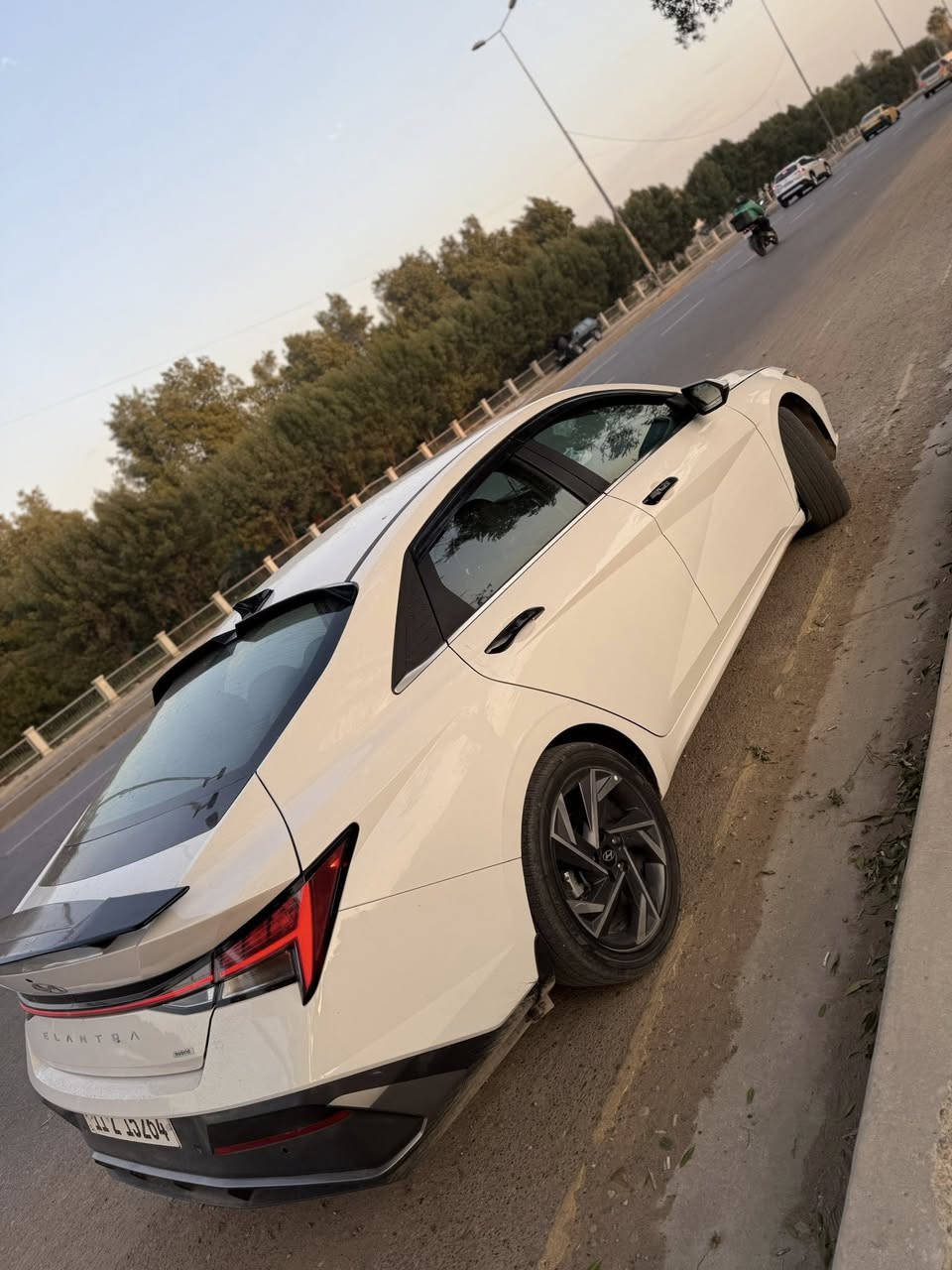 السلام عليكم 

النترة ٢٠٢٥هايبرد وارد كندي 
حادثهة بس بنيد سطحي الغد الشواصي البدنة مكفولات

رقم بغداد بسمي 

تحويل ثاني يوم 

شاشة فتحة بصمة تبريد قطعتين شحن واير ليس تشغيل عن بعد بعد هواي بيهة مواصفات 

للبيع او المراوس حسب القناعة 

السعر 168

سيارة جاهزة من كلشي 

اني رقمتهة بيدي 

طبت ماشية. ٤٣الف كيلو 

هسة ماشية.   ٥٥ الف كيلو 

***********
