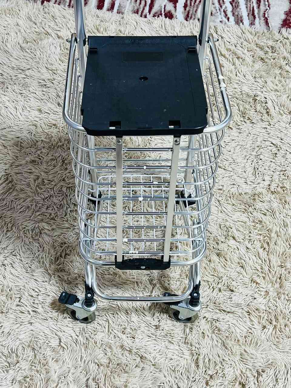 عربانة بهذا الشكل محمولة قابلة للطي قوية وكبيرة ناقصها تايرات 2 

السعر 10


**إذا كنت صاحب هذا الإعلان وتريد حذفه لأي سبب، رجاءا أرسل رسالة إلى الدعم الفني**