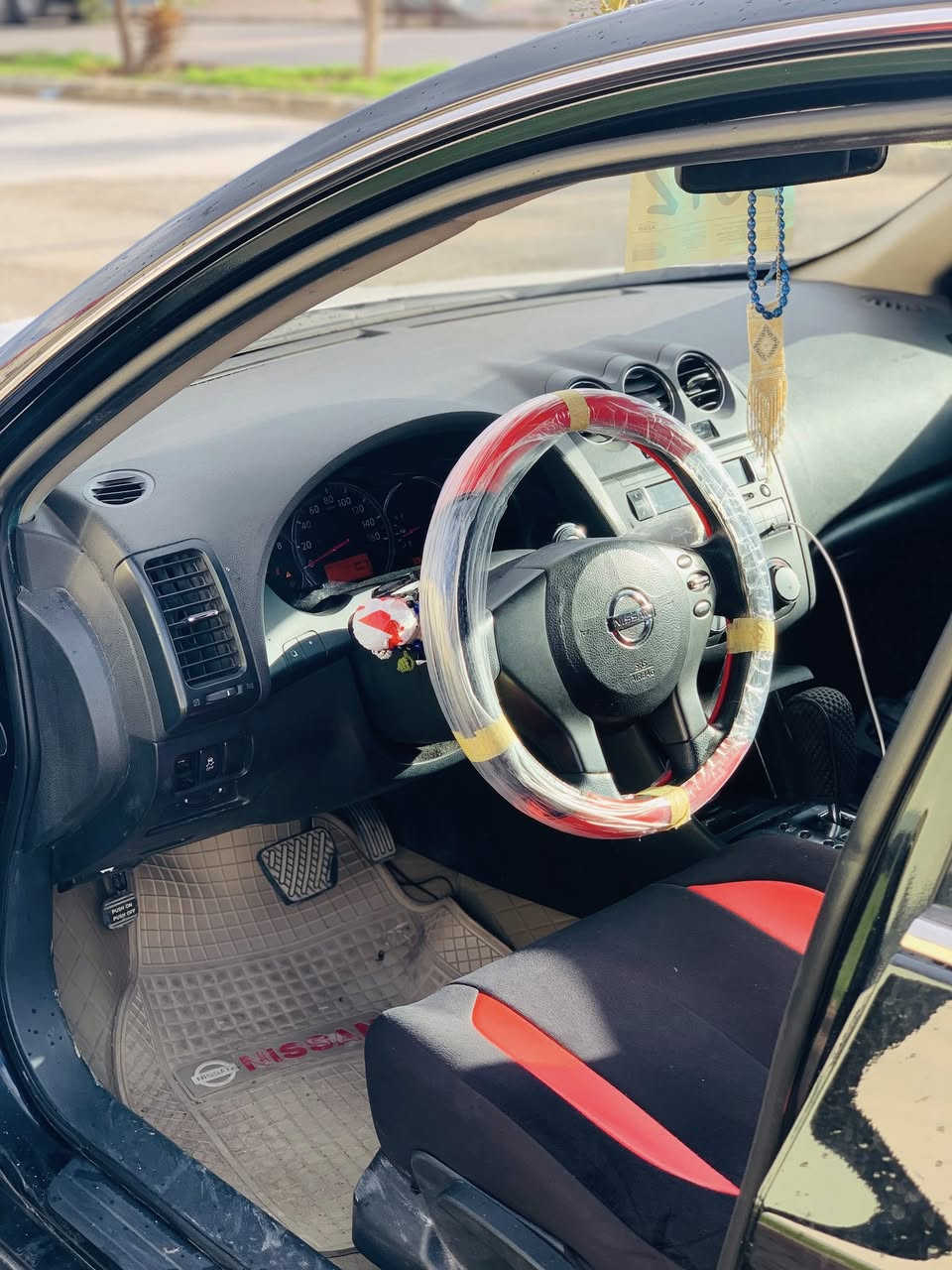 سلاو هاوریان نیسان التیما
مۆدیل (2012)

یەک پارچەو نیو بۆیاخ بی ناو گرتن

کامل مەسرەف کراوە بۆ ٢٥٠مەسرەف مەگەری

چوار جام کارەبا

ئاوینە شەفت

لایت زینۆن

کوشن عەزەڵە

تەبرید ساردو گەرم لەگەل سویج

گیر مەکینە بەشەرت چرکەی تیا نیە

جوار تایە لۆک لەسەریتی

145هەزار رۆشتوە

لۆک لۆکە سەیارەکە

0775 538 69 68

98$گەڵا کەمی مەجال
