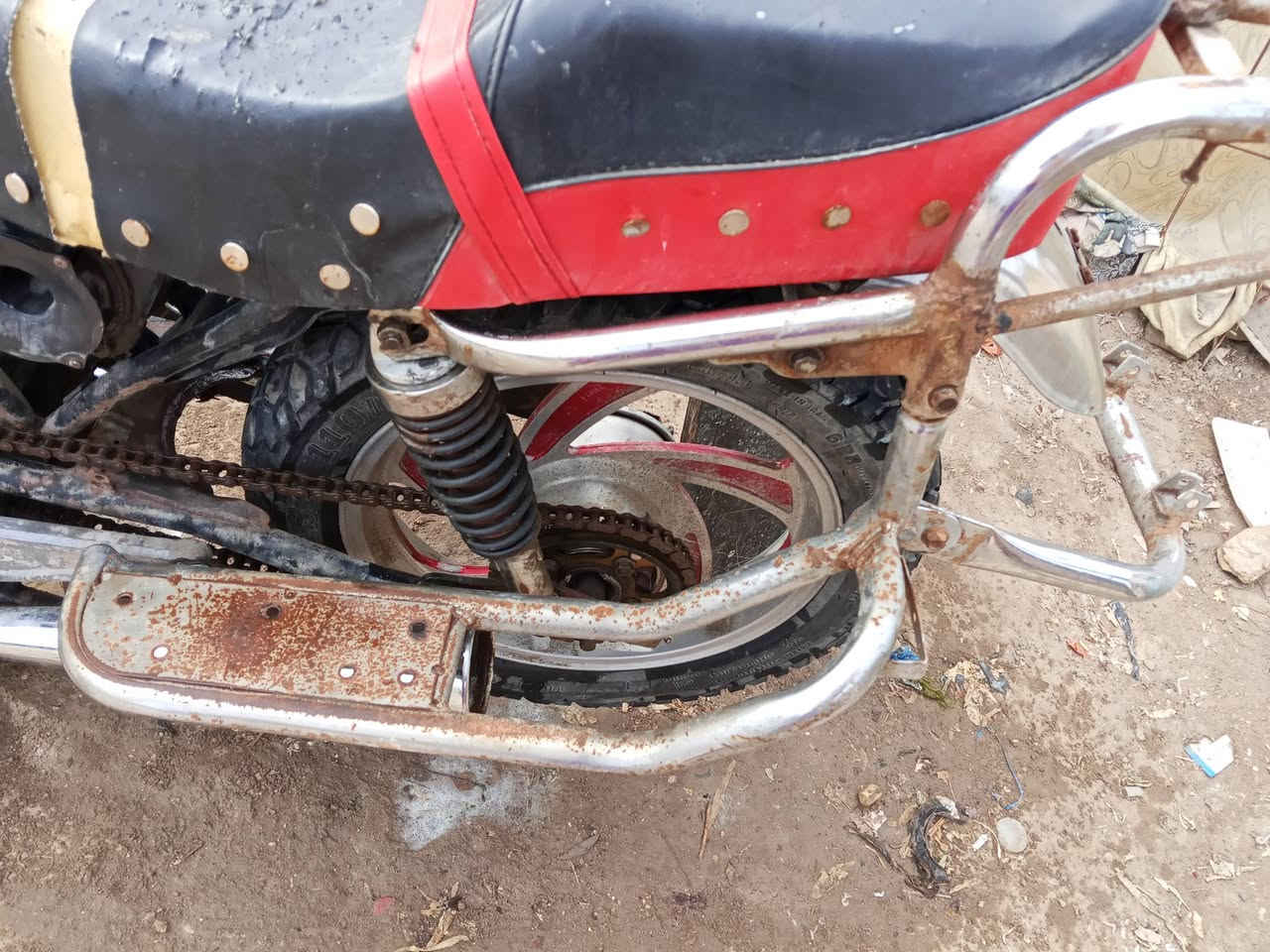 سلام عليكم تايه موته 2017 مكينه بيه لاستيك ولف دخن تايرات اثنين جدد نقصها ظفيره و بدلات اوراق اصولي سعرها قفل من اخر 250الف مكاني ناصريه مركز***********
