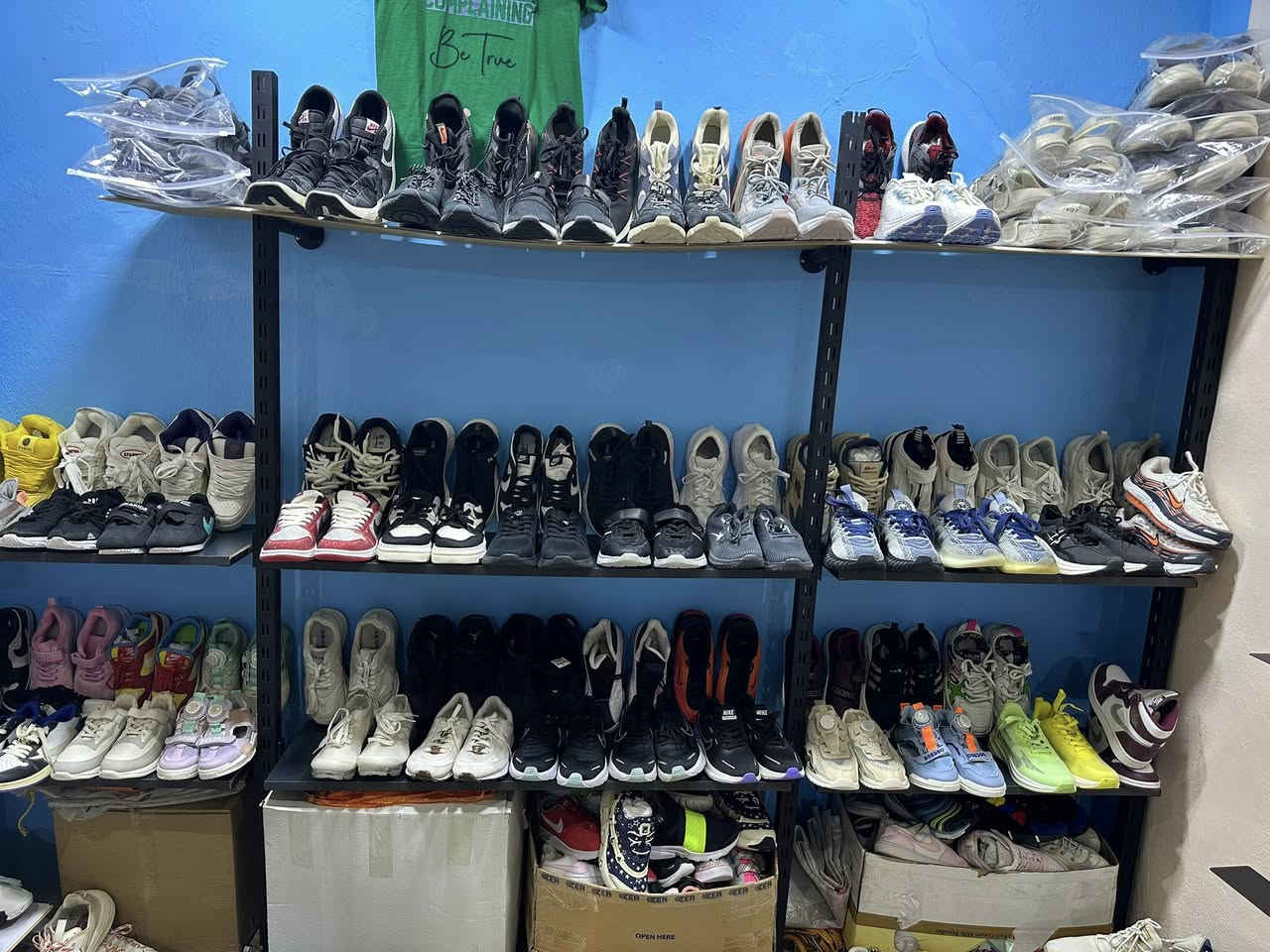 سلام عليكم
وصلت بضاعة جديدة 

اكو عروض عليها  

متوفر من 6000 لي 16000

بالة كلش نضيفه و بيها ماركات 

قياس تبدي من 35 إلى 43 

شبابي و بناتي
العرض من يوم 8 لي يوم 13 بل شهر
شرفتونا


**إذا كنت صاحب هذا الإعلان وتريد حذفه لأي سبب، رجاءا أرسل رسالة إلى الدعم الفني**
