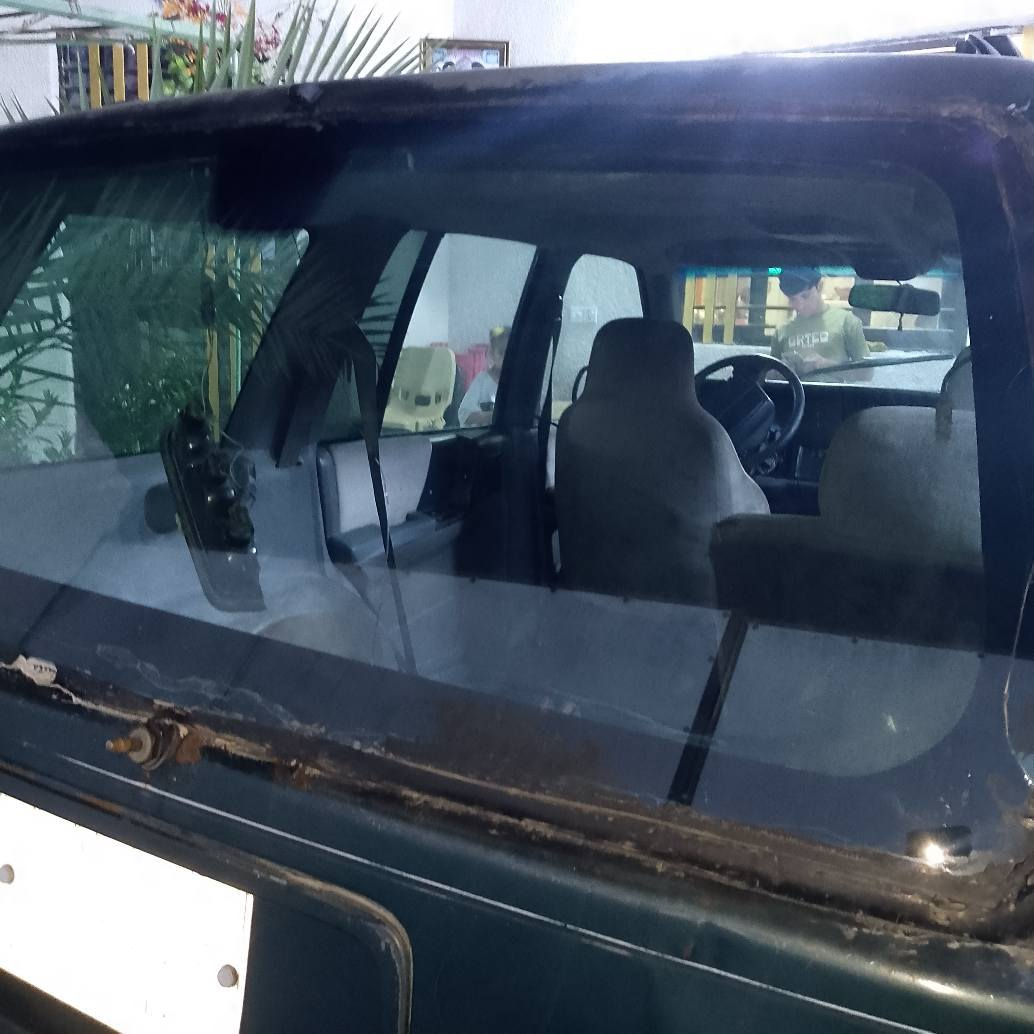 جيب شيروكي 96 بغداد موازي كير ومحرك خير من الله باتري شغال تايرات نص عمر صدر جيد كهربائيات جيده المكان جسر ديالى القديم لعريفيه رقم الهاتف ***********السعر35 بغداد, العراق
