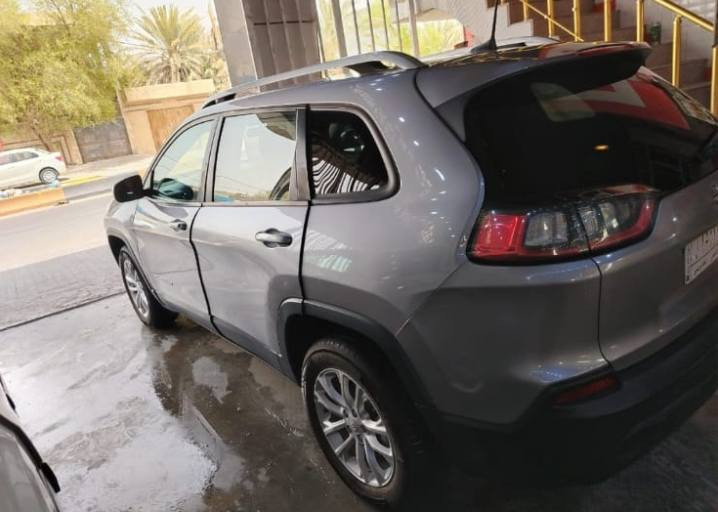 جيب شيروكي بزون 2020 اربعة سلندر محرك 2400 رقم مثنى مكان سيارة السماوة ماشيه 95 سونار من ضمن الصور صور الحادث مال أمريكا مكينه جديده تخم تاير جديد باتري جديد حداديه جيده تبريد خير من الله سيارة جاهزه سعر 130 وبيها مجال رقم الجوال ***********
