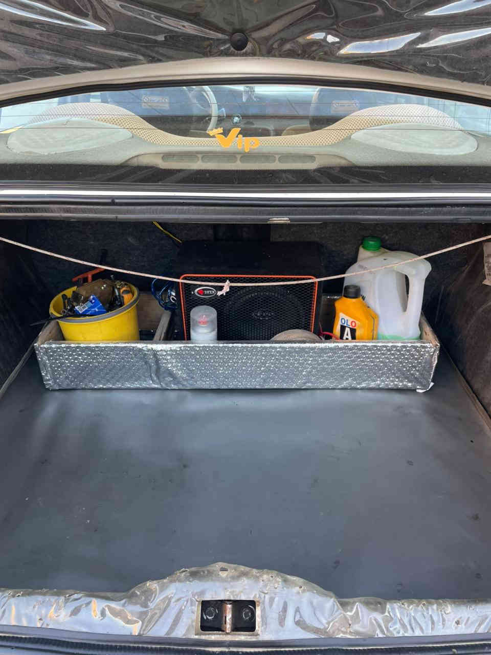 السلام عليكم للبيع سمند موديل2012 خصوصي بغداد كهربائيات بلاد سياره بيه بارد الباب خلف السايق اقل الشبر وبيه بيبان ثنين كلير مو صبغ بدون ضربه بدون دواخل بدون خياس سياره حلوه تخم تاير جديد صدر جديد منضومه بانزين جديده عله ايدي تبريد تدفئه دوشمه عام السياره بدون تبخير بدون تنقيص السياره جديده السعر 53 وبيه مجال قليل حك الجيه للستفسار عله رقم ***********
***********
بغداد البياع حي المواصلات
