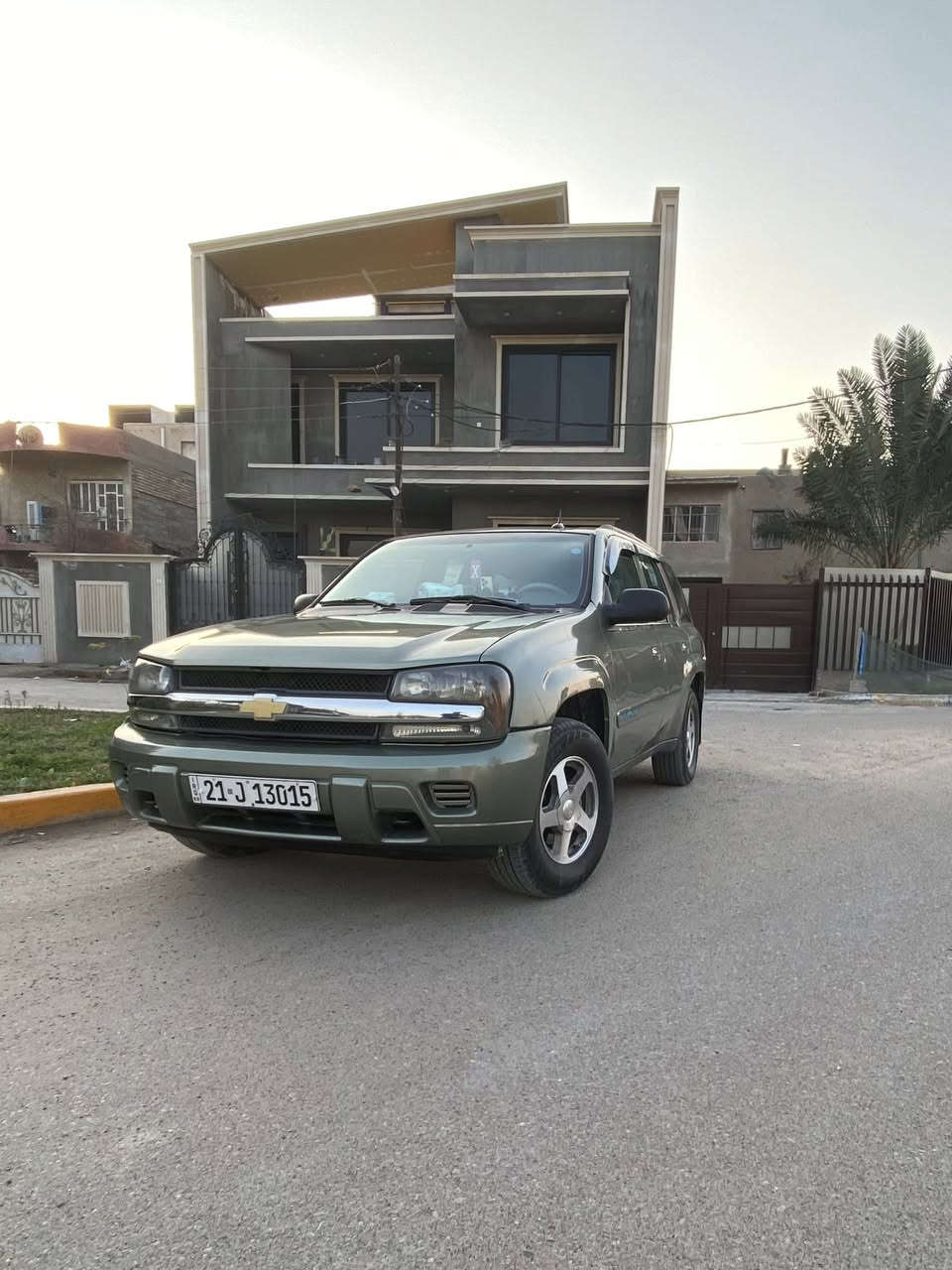 السلام وعليكم 
اخوان للبيع تريل بلايزر موديل 2004  4X4 بس شايل الگاردن ولاغي  كامله مكمله  مابيها كل نقص  محرك قبق اسود 4200 و كير دفع رباعي  كله شرط شركه شلعه بطناش  كير خير من الله   ماشيه 98ml  رقم سليماني  اباسمي شرط التحويل هزه جديده  تخم تاير جديد  باتري جديد مسجل ابلادي جهاز تسجيل صوت بلادي كلشي شغال بيها  مناقصها اي شي حاطها استخدام عله كد الدوام صبغ بيها كما موضح بل سونار للجماليه  بدون ضرررر.... ***********  المو شراي لا يتصل ويتعبني  السعر 110 وبي مجال شي قليل  المكان بغداد قضاء المحموديه.
