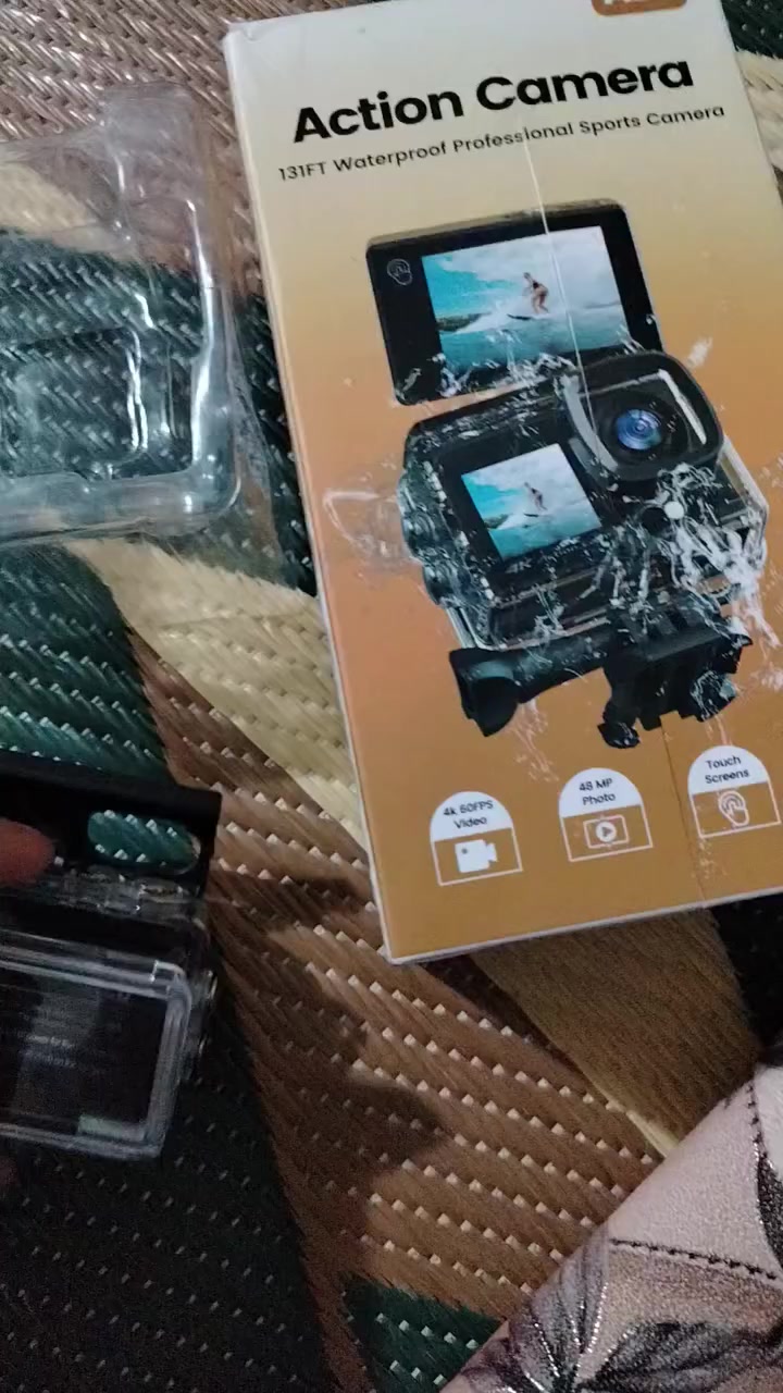 كاميرا للبيع فور كي لمس شاشه اماميه وخلفيه اغراضها كامله تدعم الواي فاي مكان الايمن ***********
