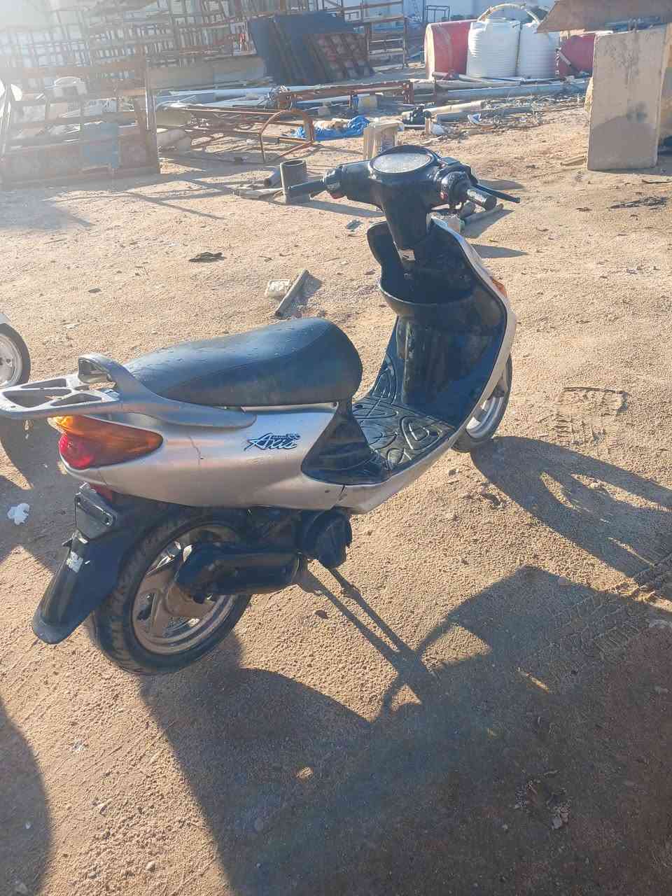 سلام عليكم دراجه اكزاز قديم موديل 2003 كفاله عامه سلف هندر كله شغاله وستان كهربائي كفاله عامه سعر خاص عنوان كربلاء حي العباس تواصل فقط رقم اتصال ***********
