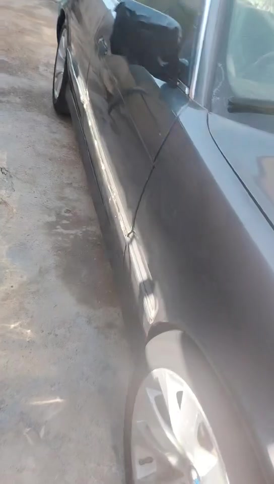 السلام عليكم 525 بيام مديل 88 للبيع مستعجل عليهه تخم تاير تخم ويل 18 سدر امامي جديد كير مكينه وضفيره ما حاويه عربانه الخلفيه نص عمر سعر 30ورقه ***********
