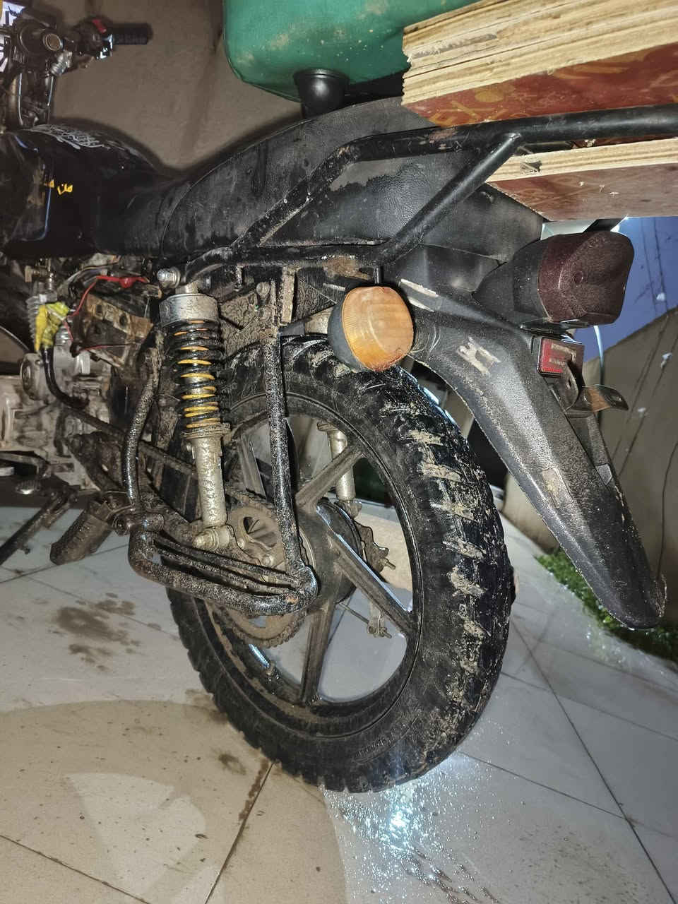 دراجة مرقم بصرة تحيولها بل كزيزه تتحول ثاني يوم  دراجه شوفت عينك شغاله كلشي مابيها مكينتها بيها شلعه تشك سعهرا1600بيها مجال للطيبين *********** البصرة, العراق
