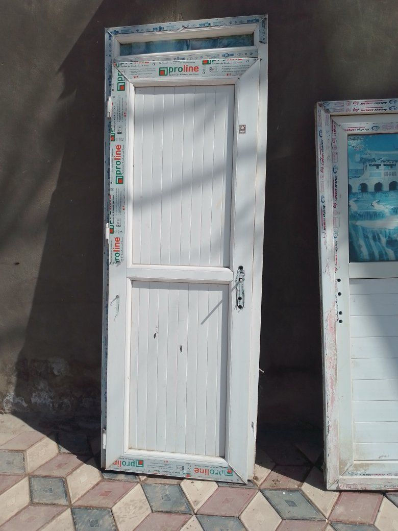 يوجد بيبان مستخدم للبيع ببي سي 
مكان المحل حي الجهاد قرب  صلاح وذاح
الاستفسار على الارقام
*********** او ***********
