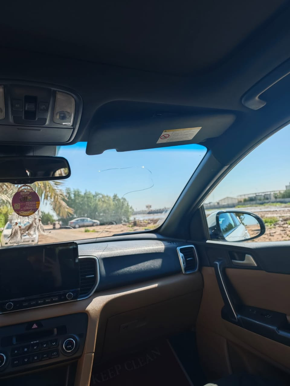 كيا سبورتج خليجي 2018 مكينه 2000 دوش بدون صبغ
سيارة نضيفة ماشية 150 الف وقابلة للزيادة 
فول مواصفات عدا الرادار بيهه بصمه وكشنات جلد  كهربائيه 
مكان السياره بغداد والسياره بأسمي تحويل مباشر 
للبيع او مراوس ويه راف 4 هايبرد 
سعرهه 180 
للتواصل
***********
